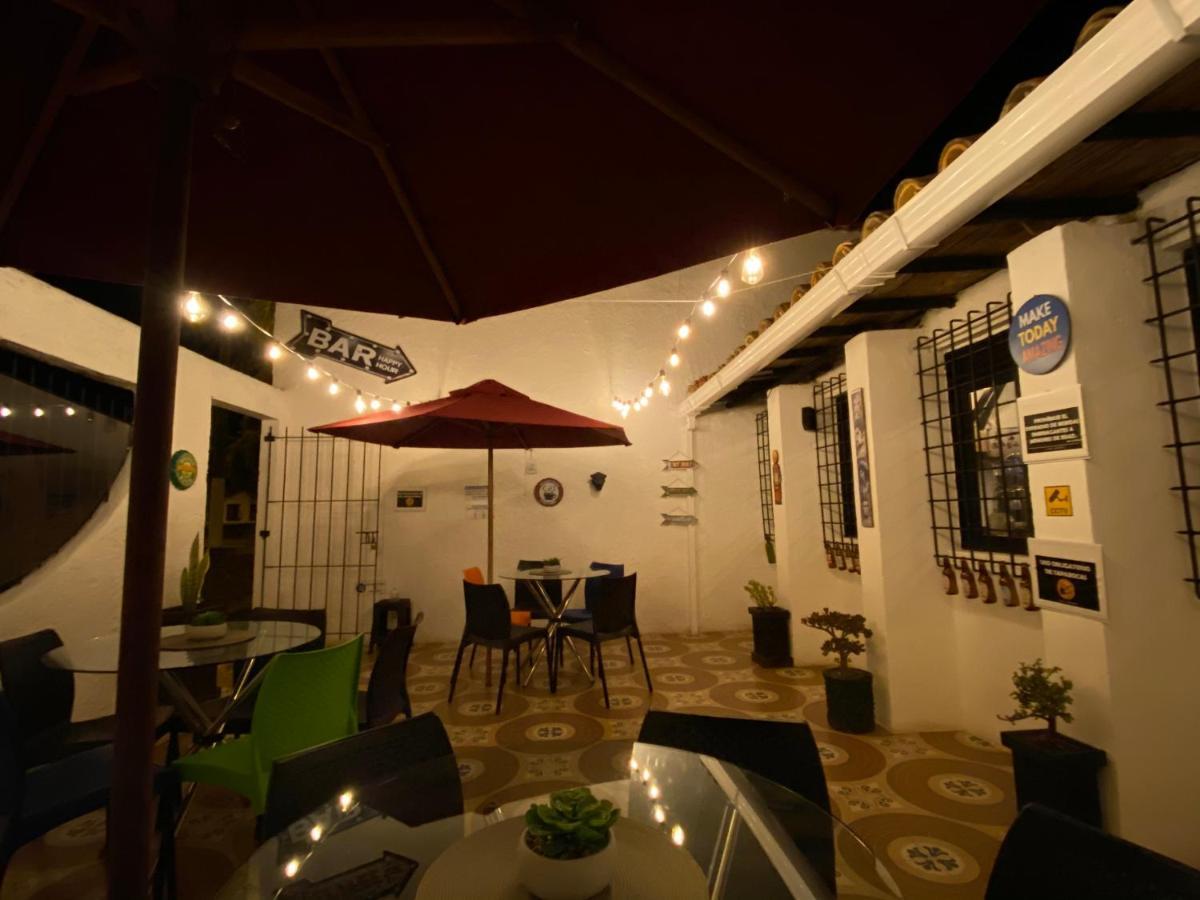 Club Aviva Guatavita - Hostel - Restaurante, Disco & Bar Exterior photo