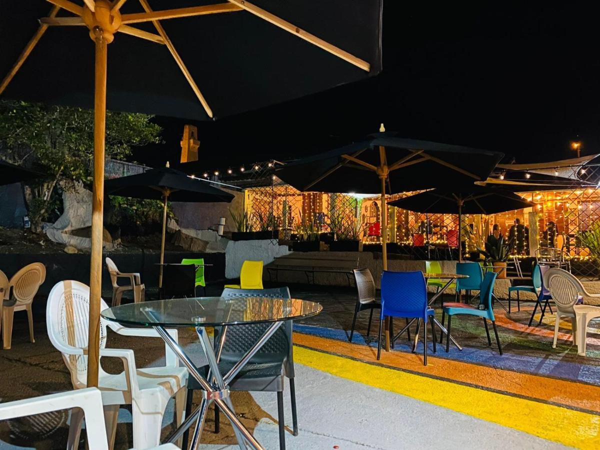 Club Aviva Guatavita - Hostel - Restaurante, Disco & Bar Exterior photo